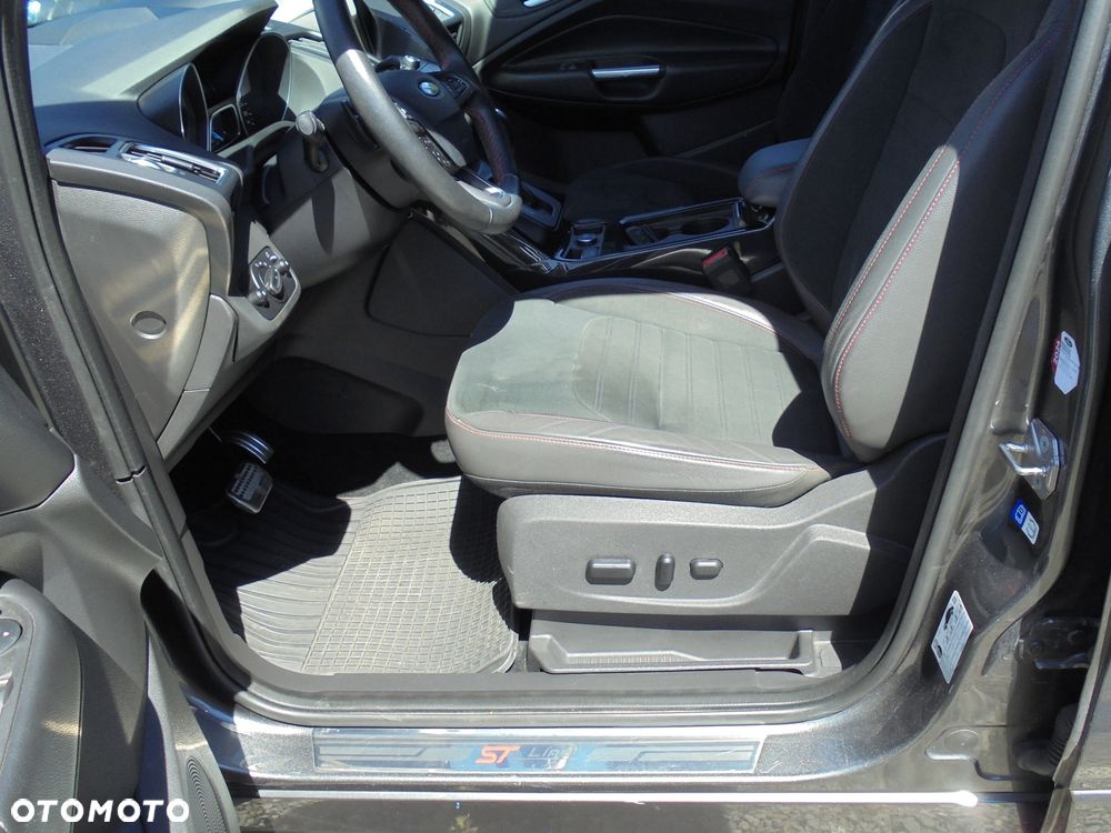 Ford Kuga - 24