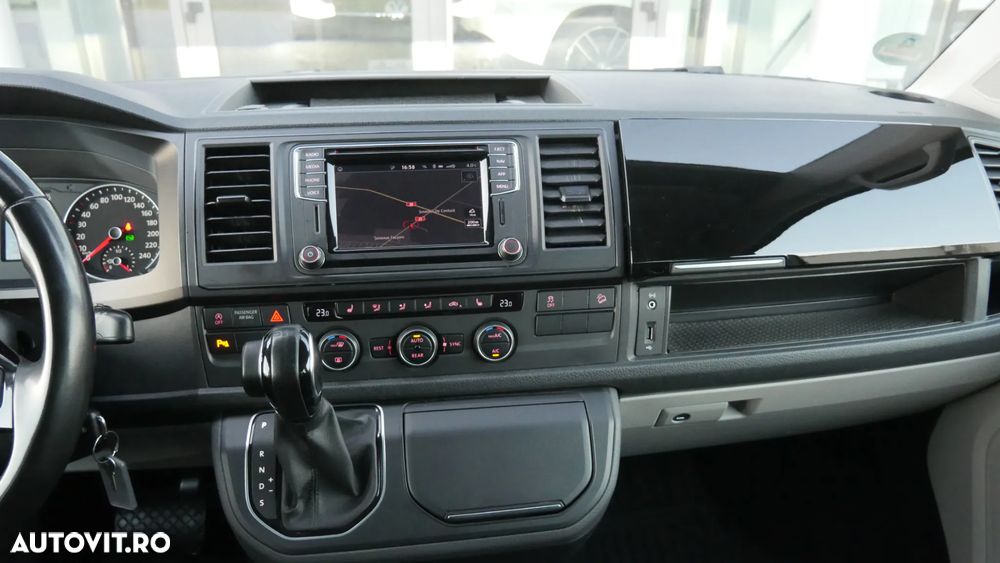 Volkswagen Caravelle - 24