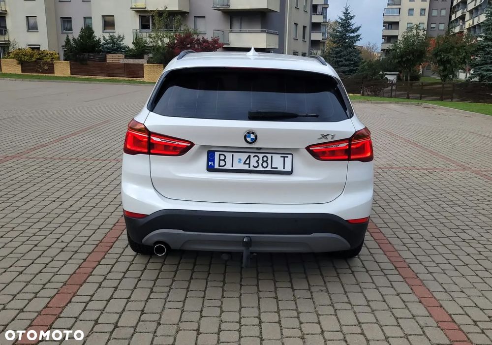 BMW X1 sDrive18i - 9