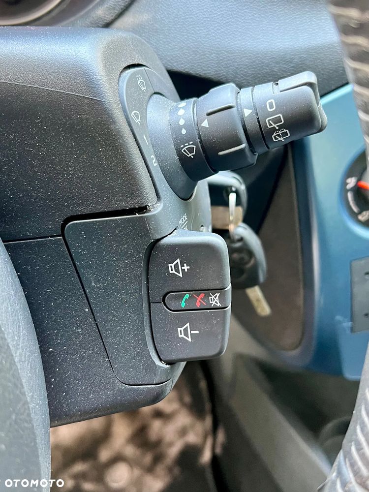 Renault Clio 1.2 16V Alize - 14