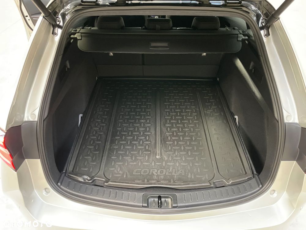 Toyota Corolla 1.8 Hybrid GR Sport - 18