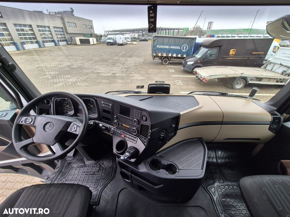 Mercedes-Benz Actors 1845 - 7