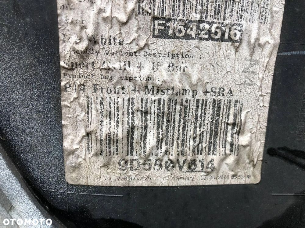 Zderzak przód Volvo C30 R-design - 9