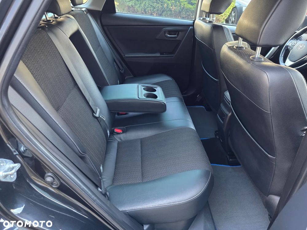 Toyota Auris - 22