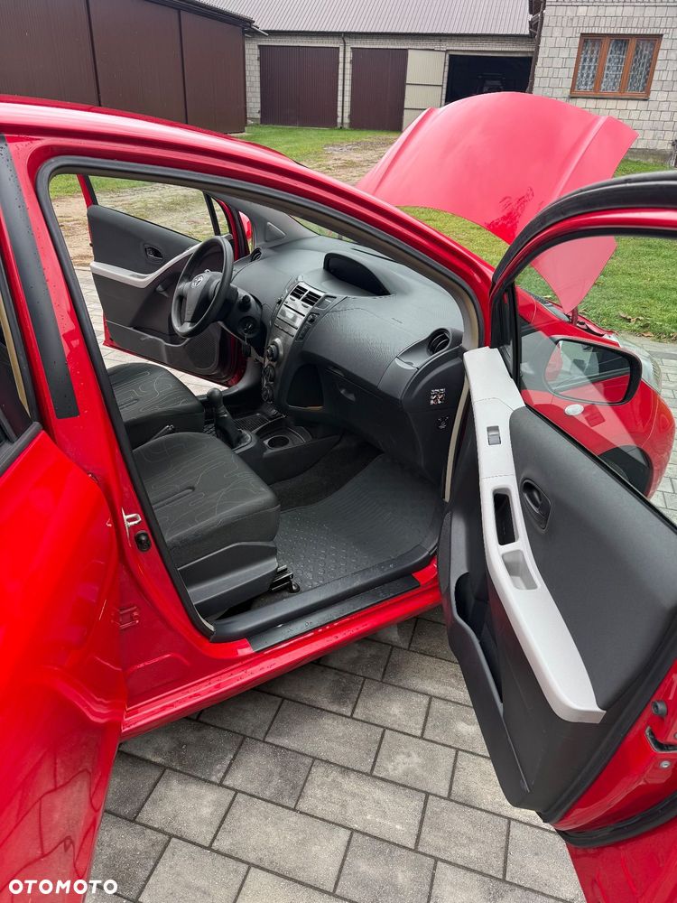 Toyota Yaris - 20