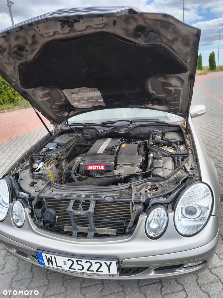 Mercedes-Benz Klasa E 200 Kompressor T Classic - 15