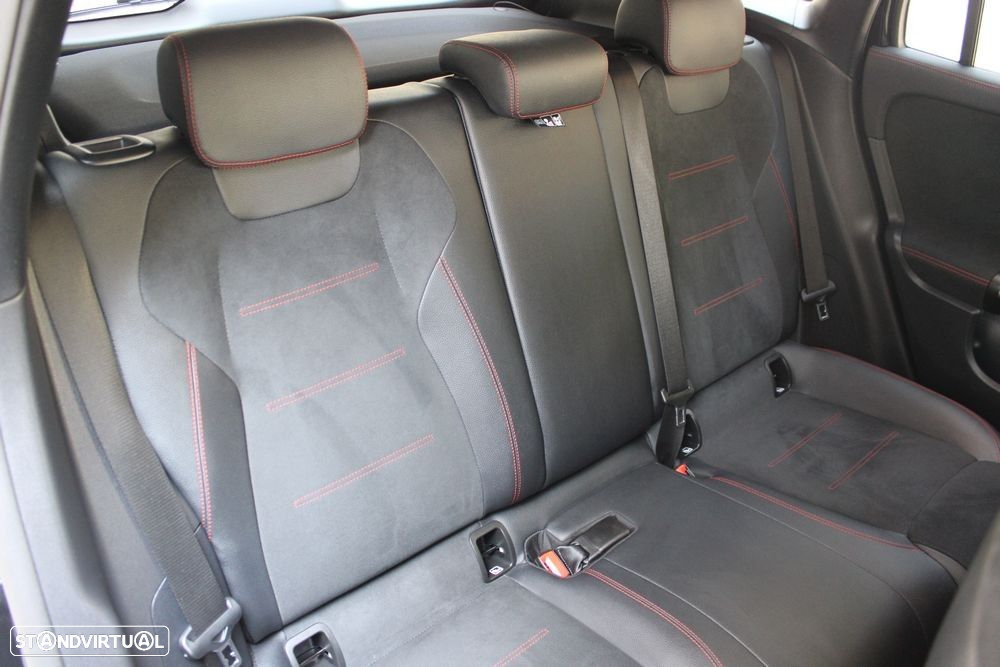 Mercedes-Benz GLA 250 e AMG Line - 19