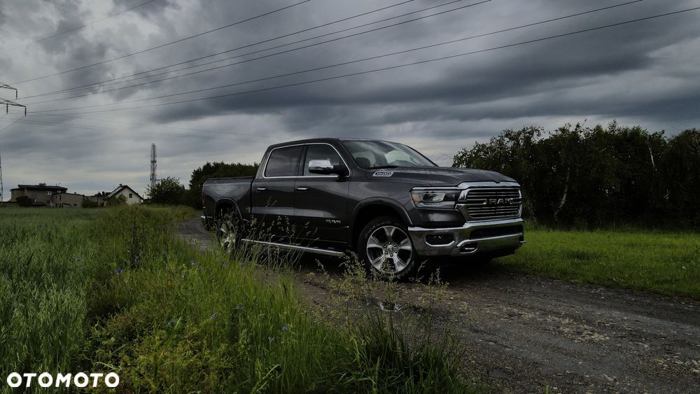 RAM 1500 5.7 Crew Cab Longbed Laramie Chrome - 20