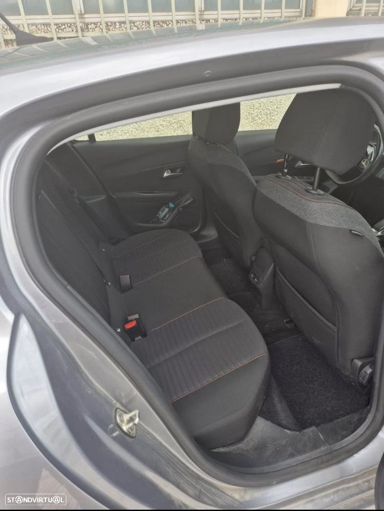 Peugeot e-208 50 kWh GT - 5