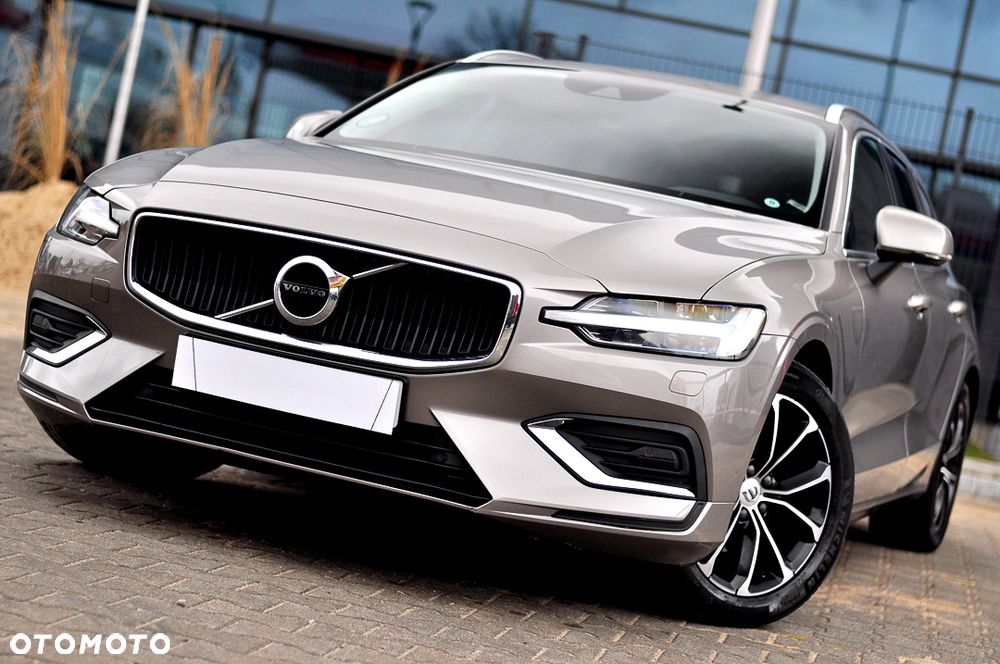 Volvo V60 D4 Geartronic Momentum - 1