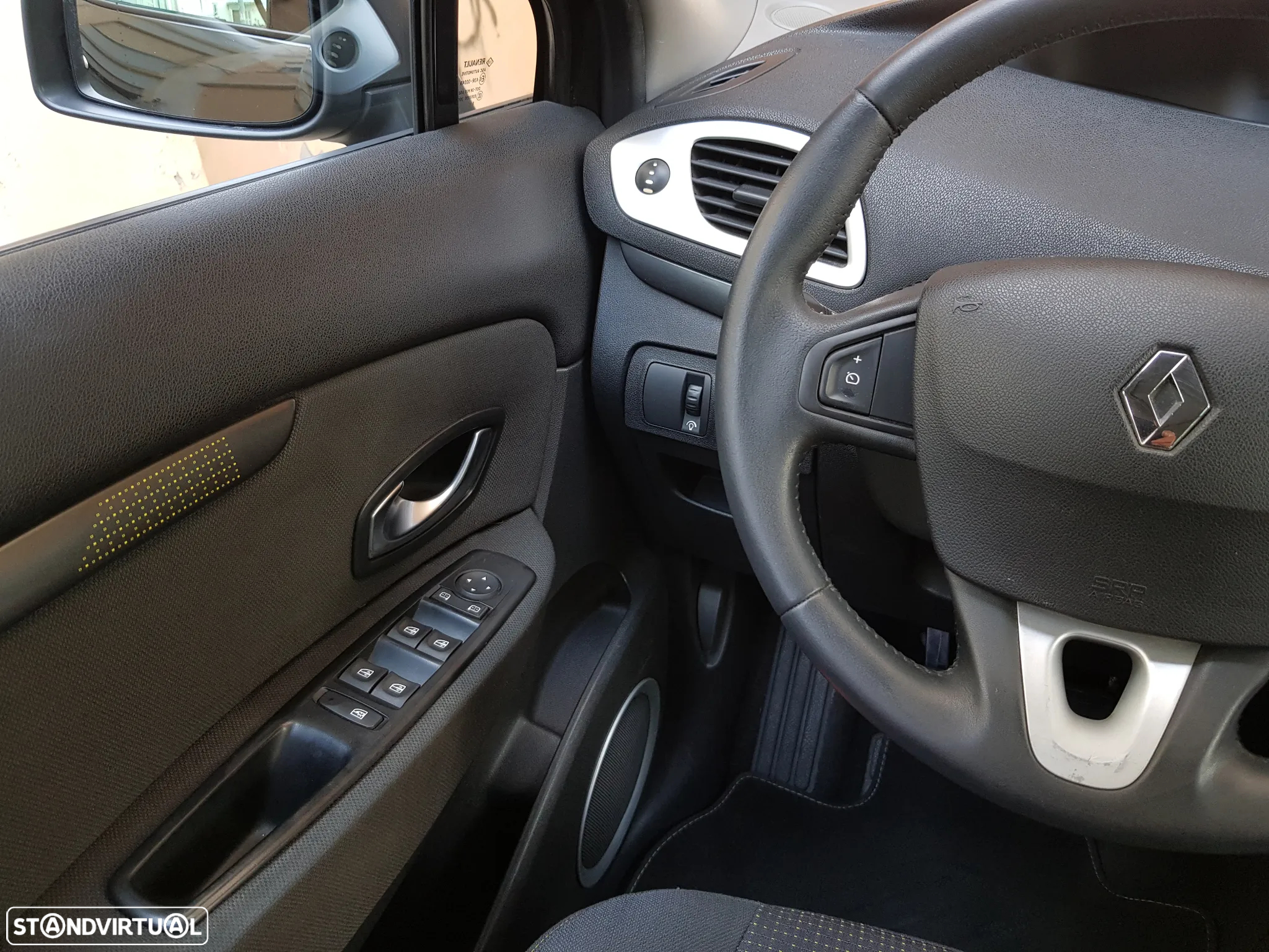 Renault Scénic 1.5 dCi Dynamique S - 20