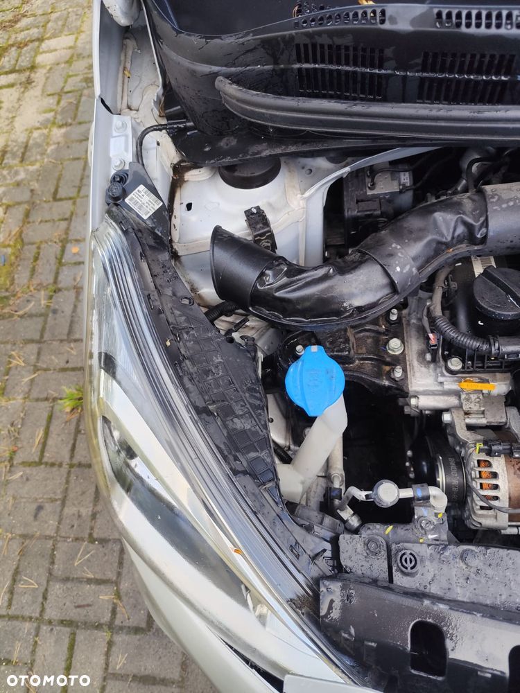 Hyundai i10 1.0 - 16