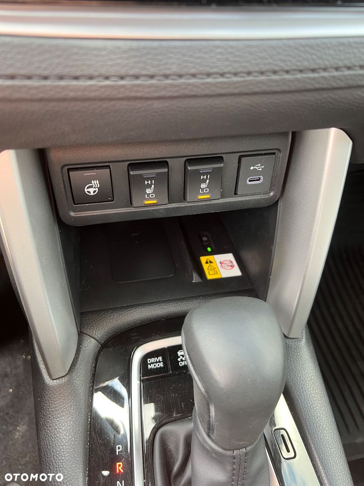 Toyota Corolla Cross 2.0 Hybrid Style AWD - 21