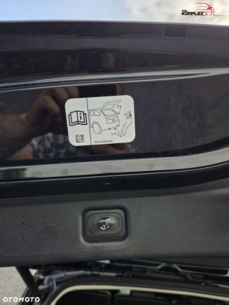 Ford S-Max - 12