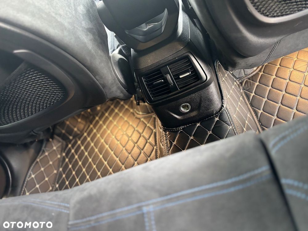 BMW Seria 2 220d GT xDrive M Sport - 27