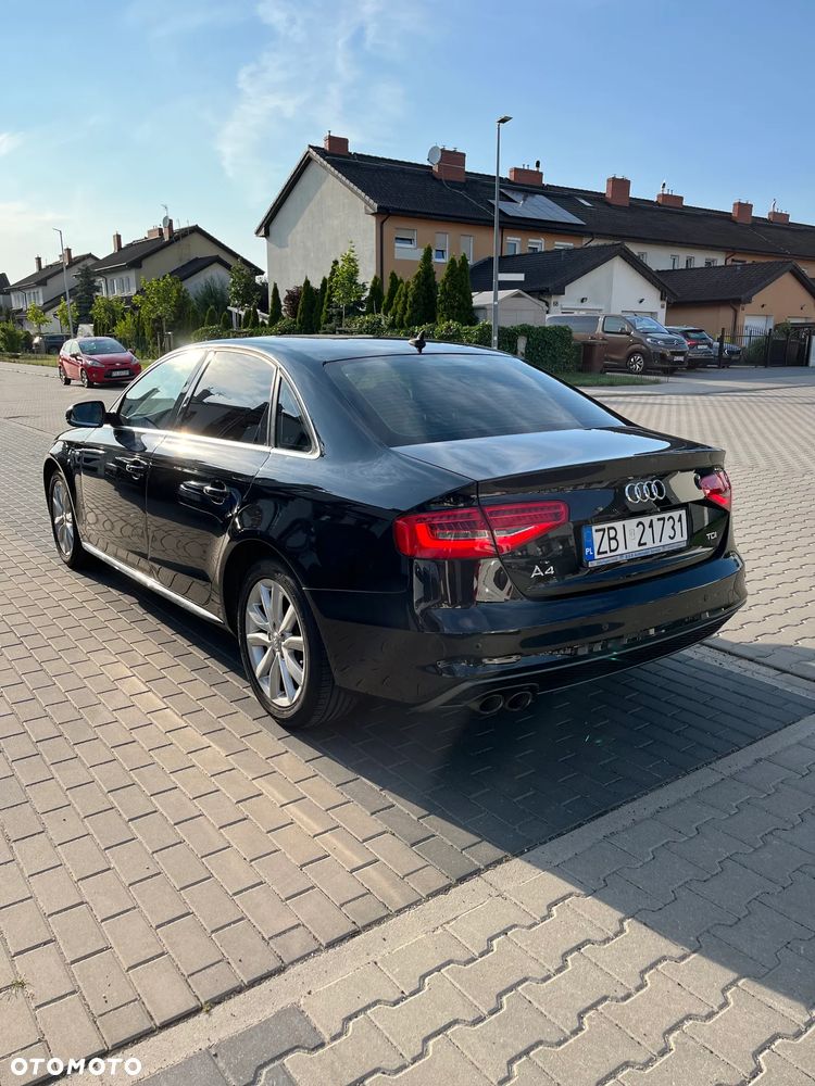 Audi A4 Limousine - 5