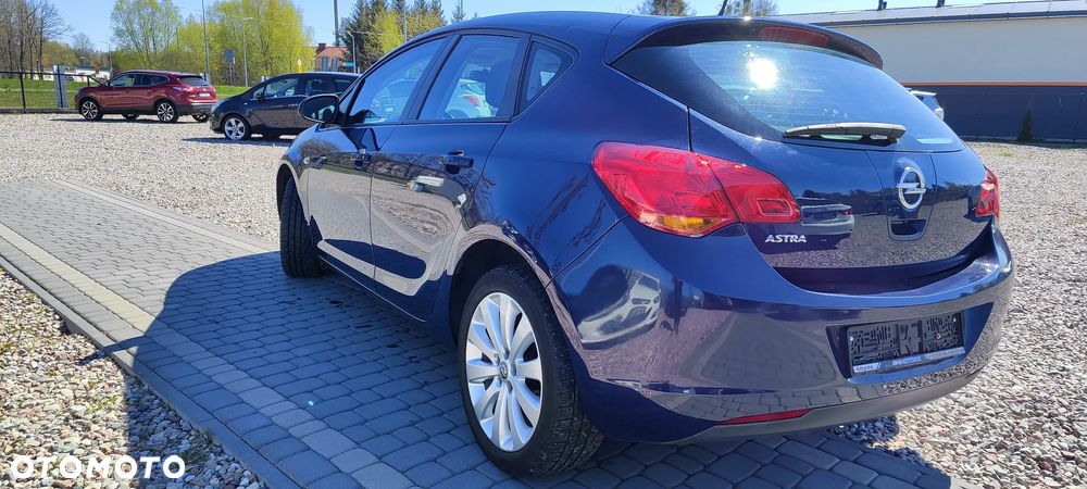 Opel Astra 1.6 ECOFLEX Start/Stop Edition - 8