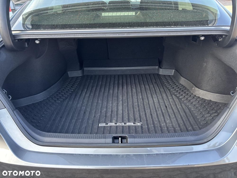 Toyota Camry 2.5 Hybrid Comfort CVT - 14