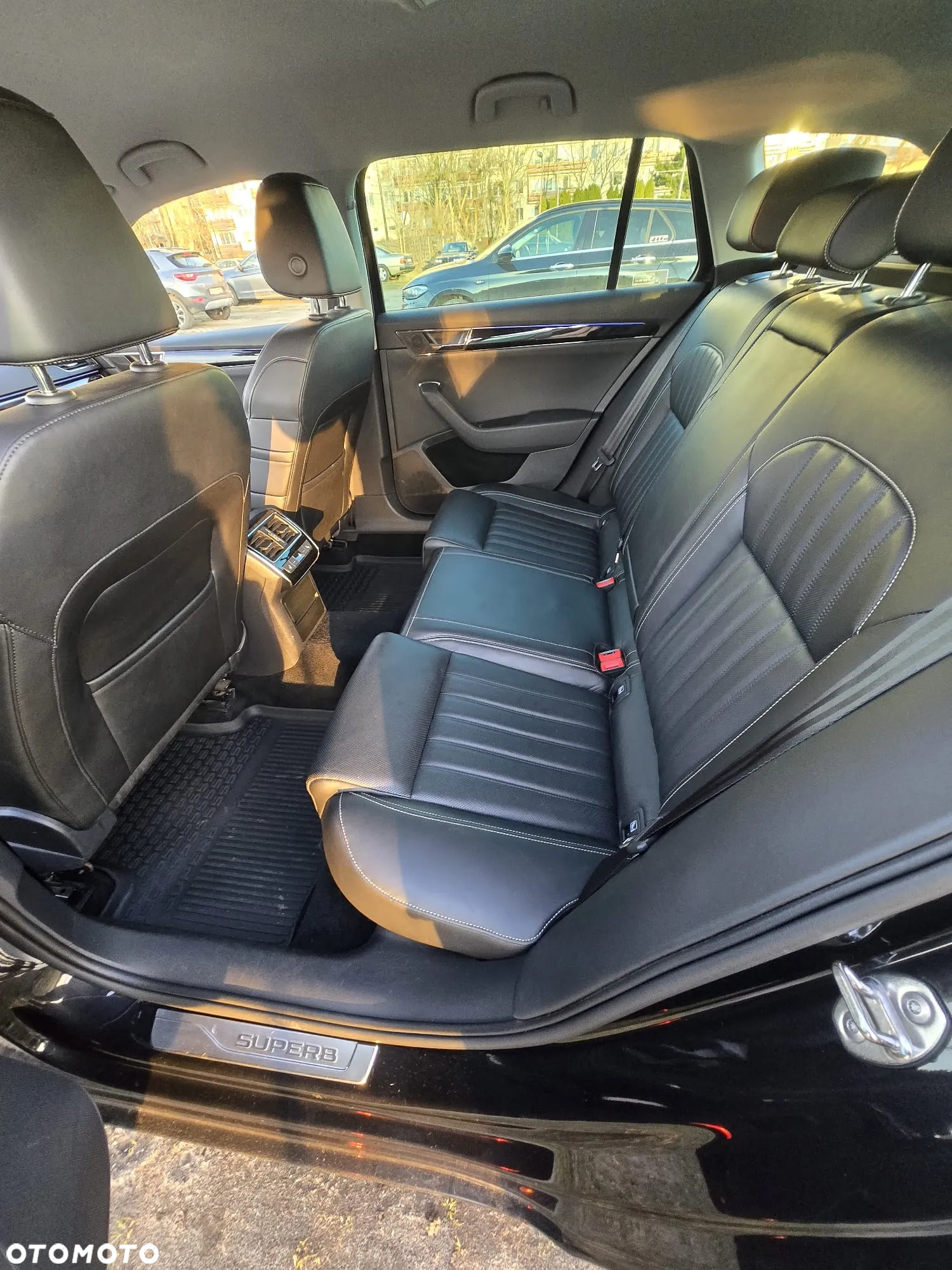 Skoda Superb 2.0 TDI L&K DSG - 7