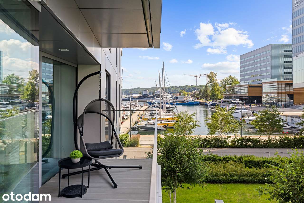 Yacht Park. Second home. Widok na marinę.