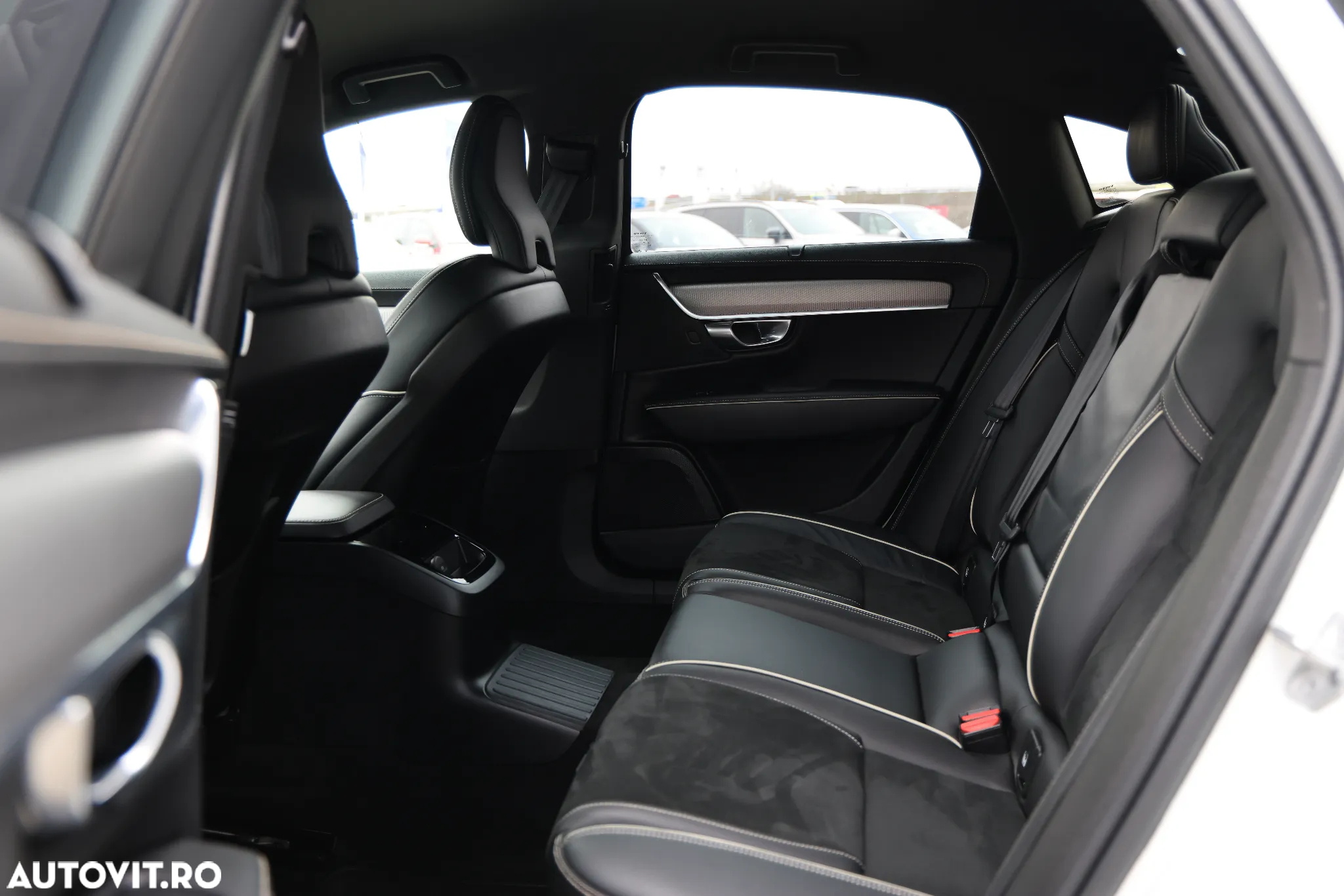 Volvo S90 T8 Twin Engine AWD Geartronic R Design - 8