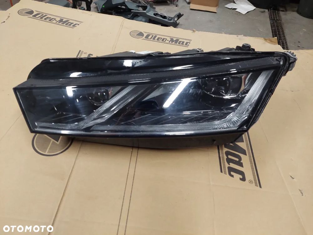 Reflektor lewy przód skoda octavia IV full led  5E4 941 015A - 2