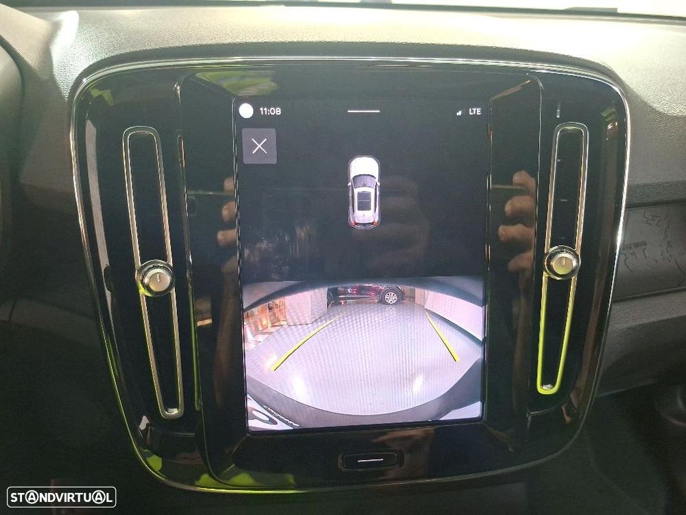 Volvo XC 40 Recharge Core - 9