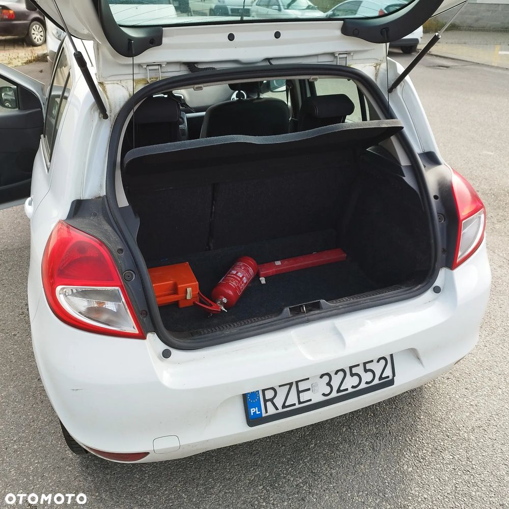 Renault Clio - 7