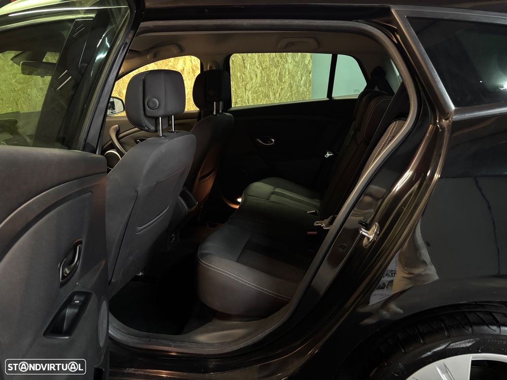 Renault Mégane Sport Tourer 1.5 dCi Dynamique - 8