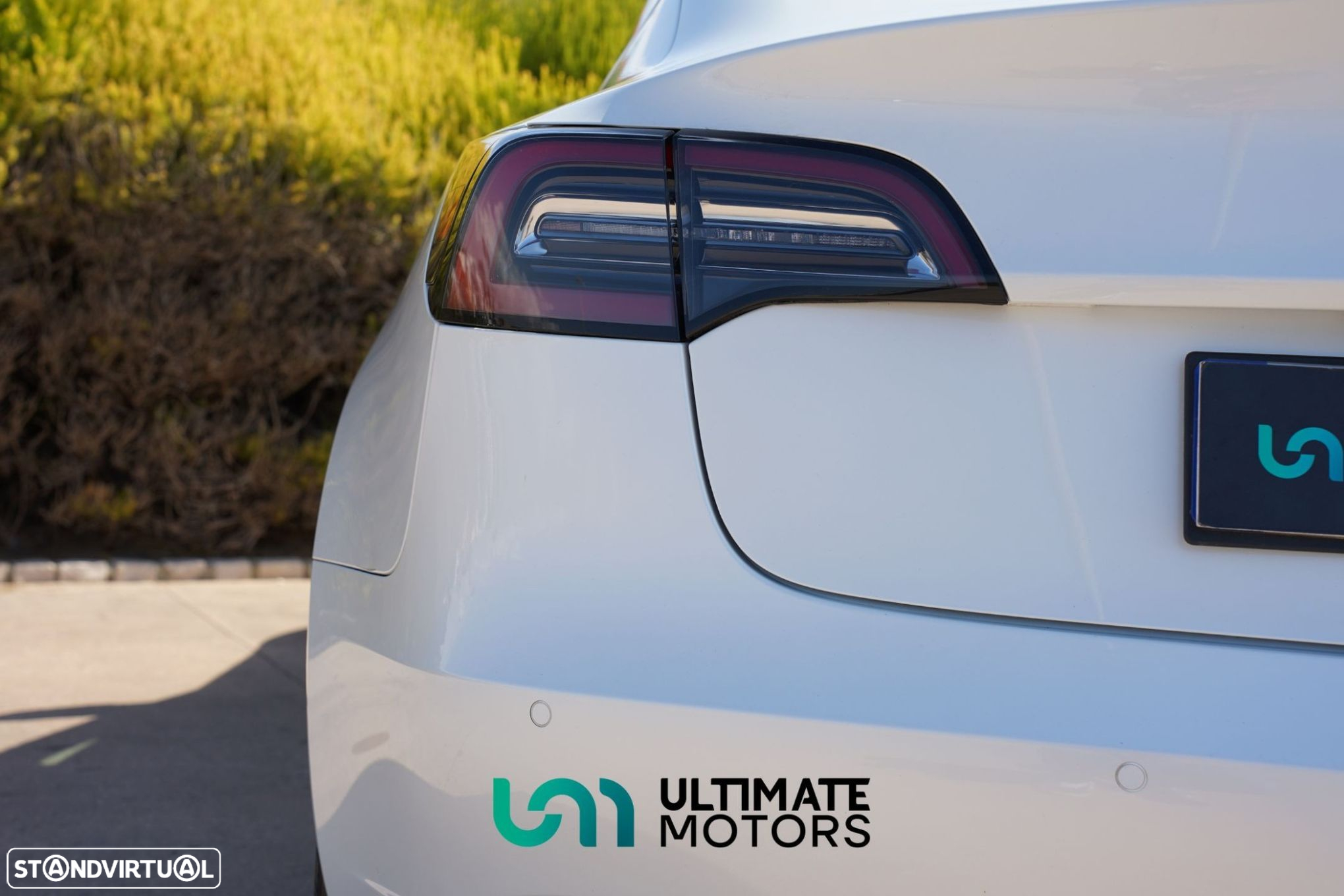 Tesla Model 3 - 8