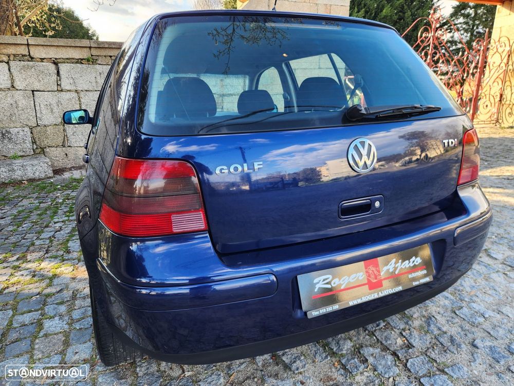VW Golf 1.9 TDi 25 Anos - 32