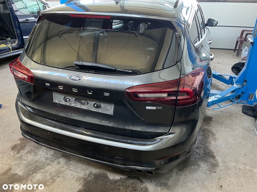 Ford Focus 1.0 EcoBoost Hybrid ST-LINE STYLE - 6