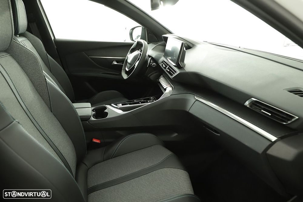 Peugeot 5008 1.2 PureTech Allure Pack EAT8 - 22