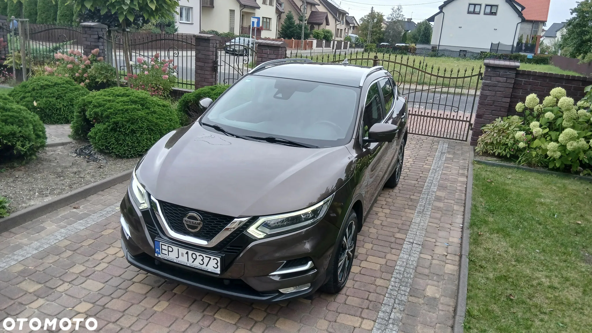 Nissan Qashqai 1.3 DIG-T N-Connecta EU6d - 12