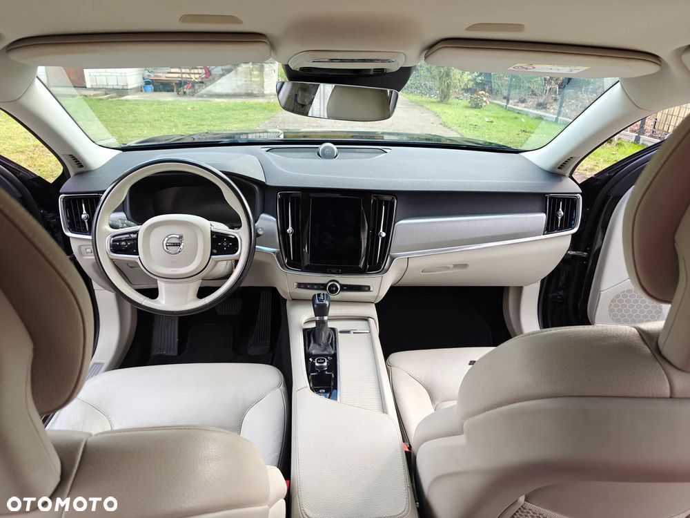 Volvo V90 D4 Geartronic Momentum Pro - 15