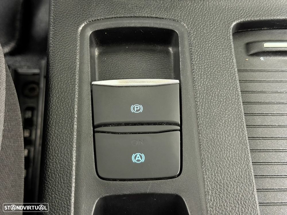 Ford Focus SW 1.0 EcoBoost MHEV Active - 32