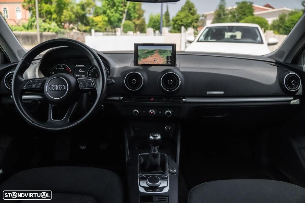 Audi A3 Sportback 1.6 TDI Design - 4