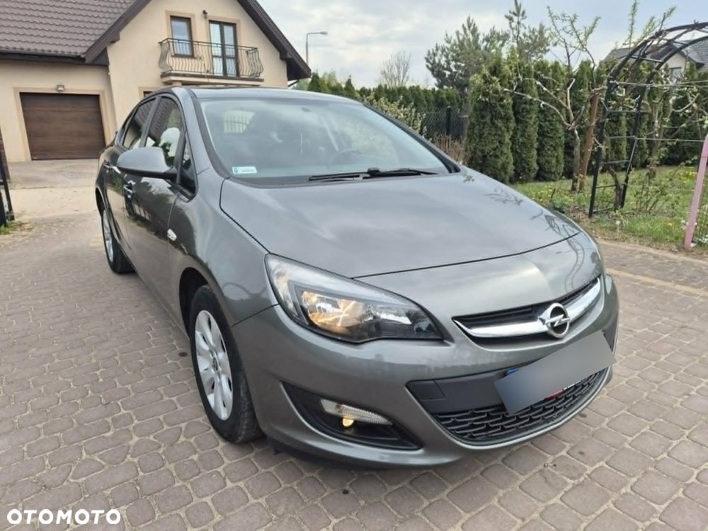 Opel Astra 1.6 Business - 12