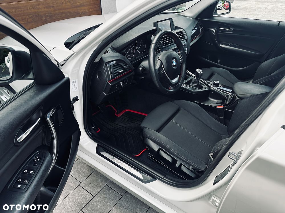 BMW Seria 1 118i Sport Line - 23