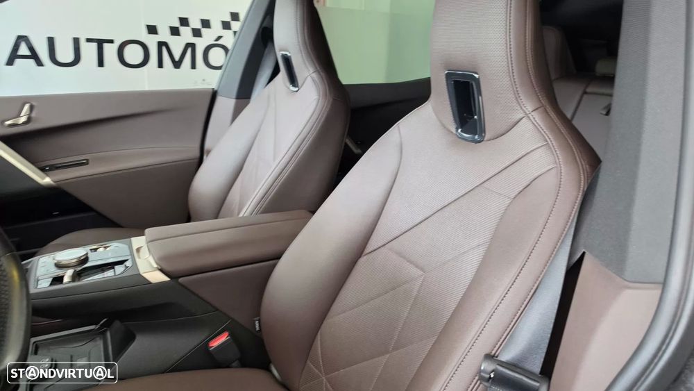 BMW iX xDrive 40 Pack Desportivo - 38