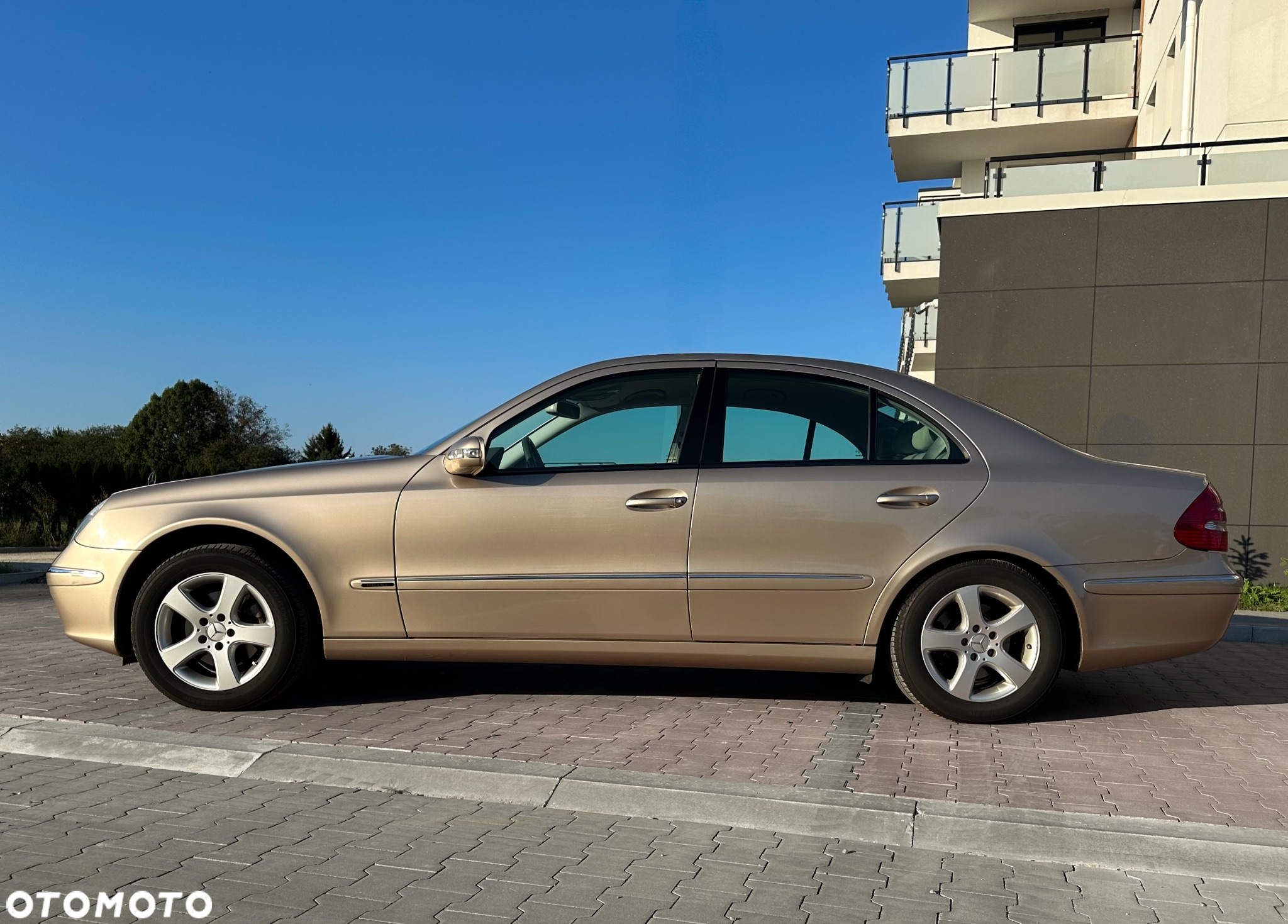 Mercedes-Benz Klasa E 220 T CDI Elegance - 2