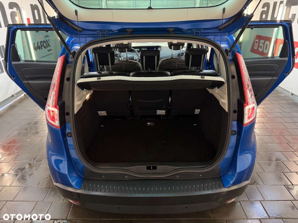 Renault Scenic - 32