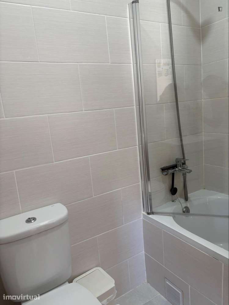 Quarto - localizado em Carcavelos Lisbon - Grande imagem: 5/9