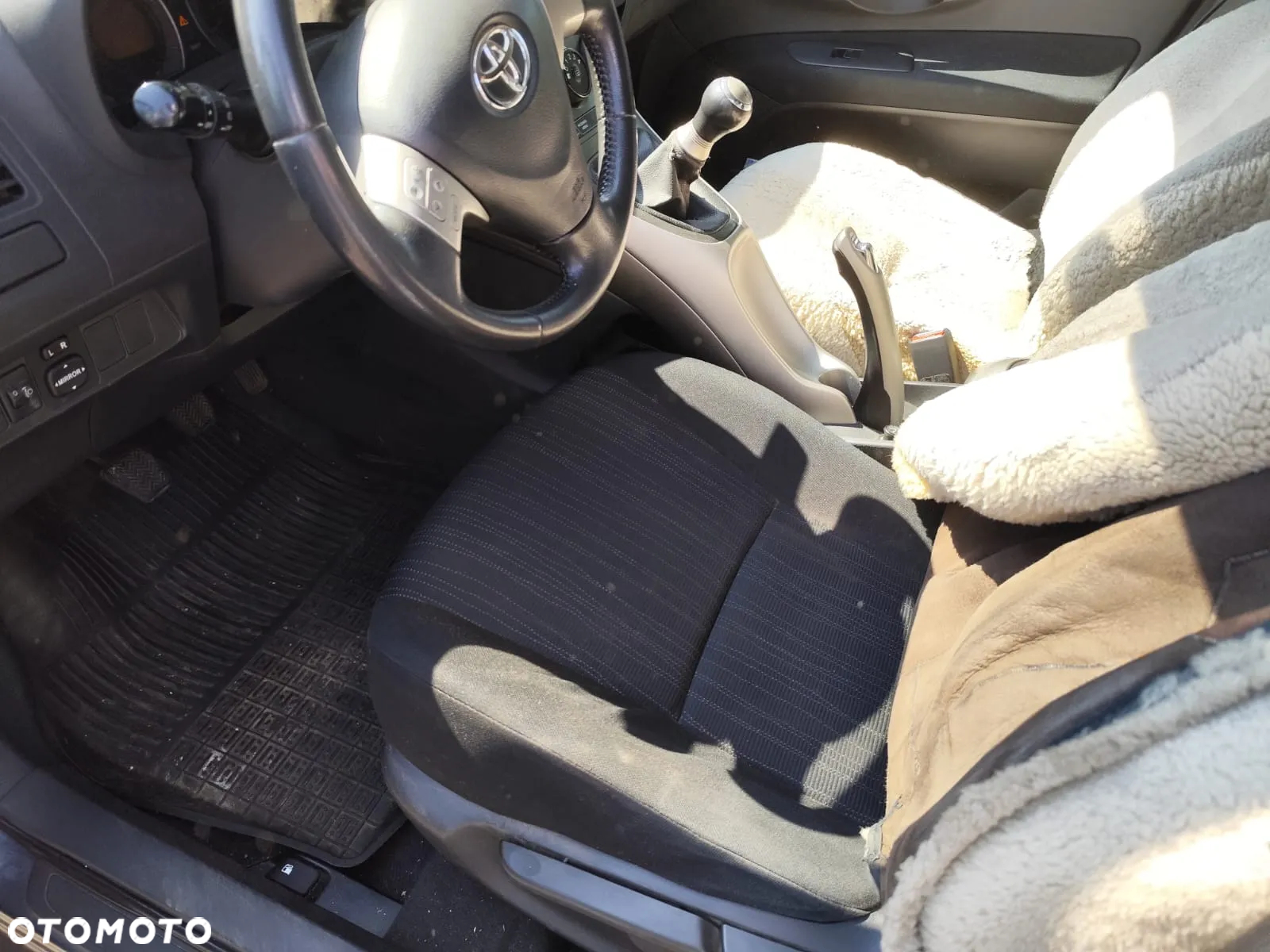 Toyota Auris 1.4 D-4D - 12