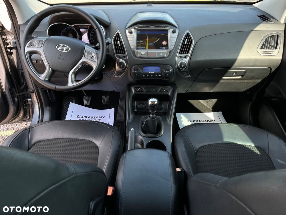 Hyundai ix35 1.7 CRDi 2WD blue Finale Silver - 28