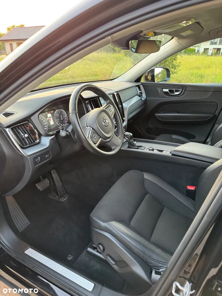 Volvo XC 60 D4 AWD Momentum - 9