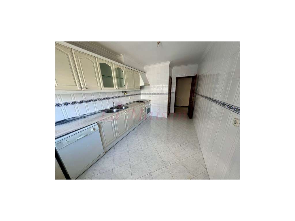 Apartamento T2 com parqueamento em Algueirão - Mem Martins - Grande imagem: 3/23