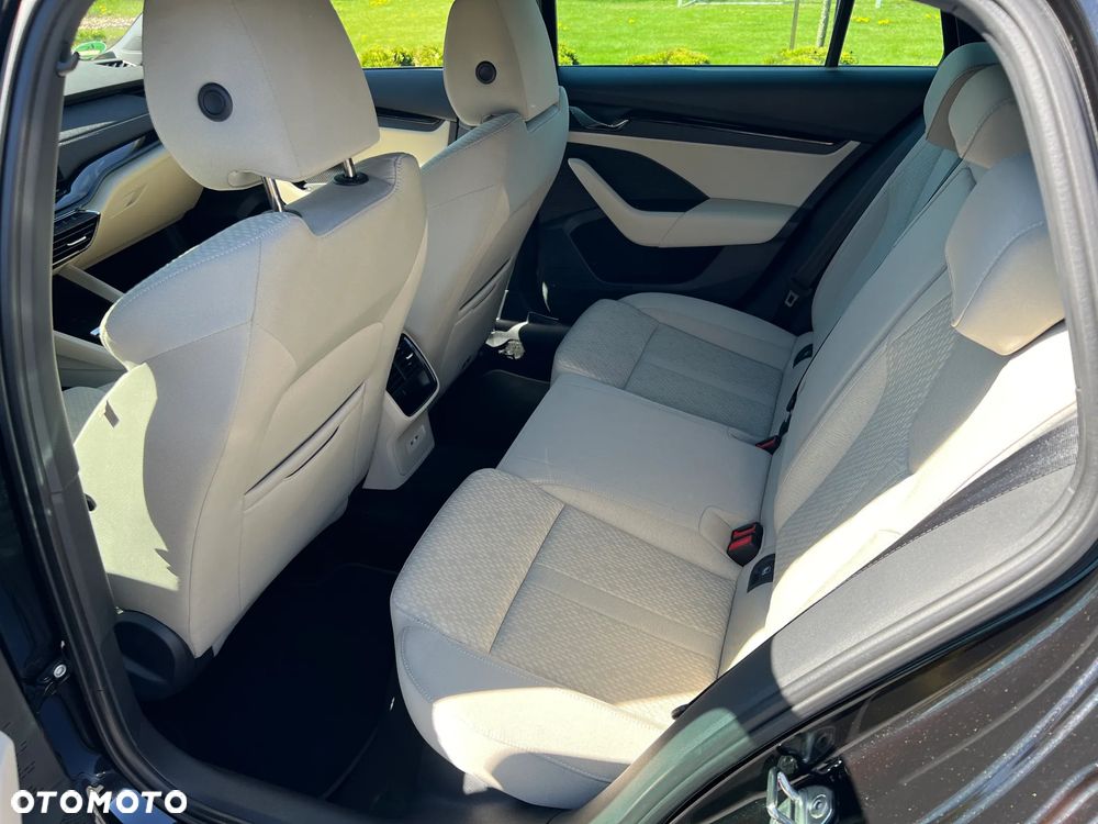 Skoda Octavia 2.0 TDI DSG Style - 14