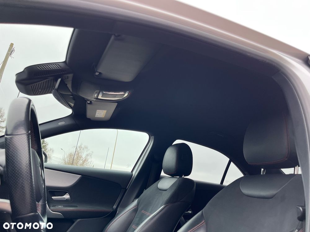 Mercedes-Benz Klasa A 220 4-Matic AMG Line 7G-DCT - 30