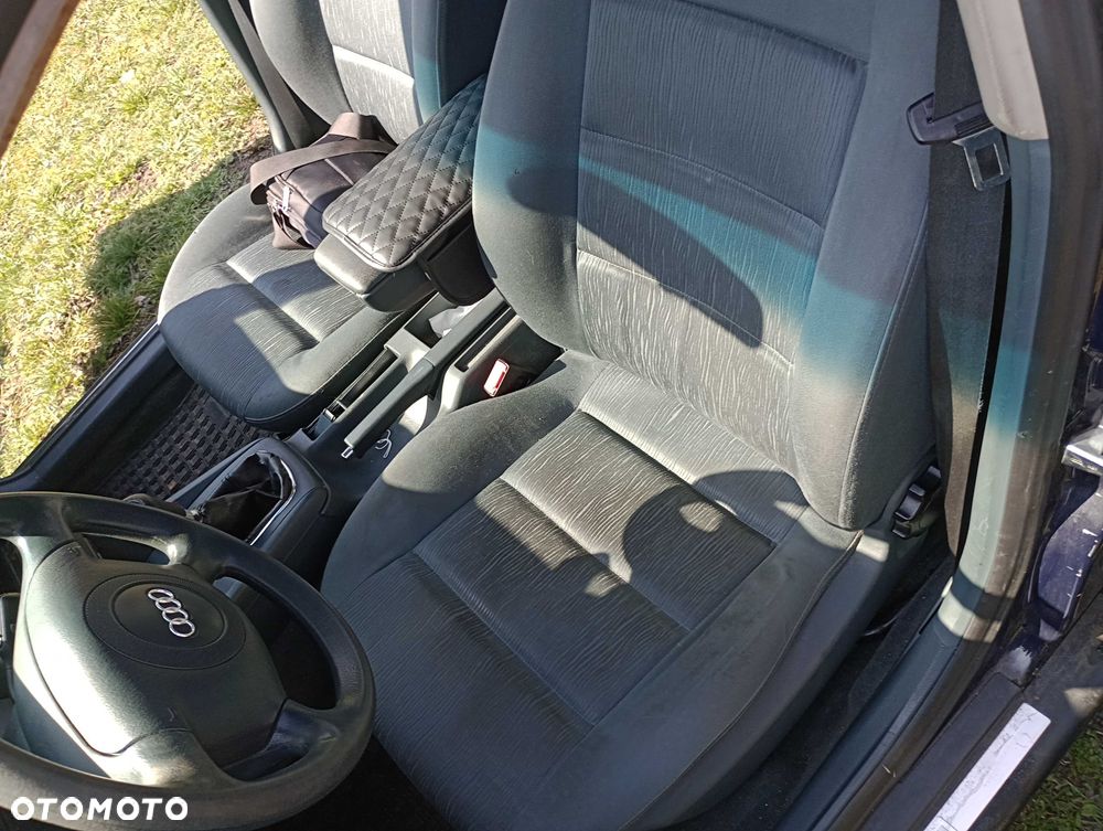 Audi A4 B5 - czesci blacharskie LY5K lampy fotele drzwi zderzaki i inne - 5